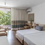 ホテル Amalia Olympia 4*